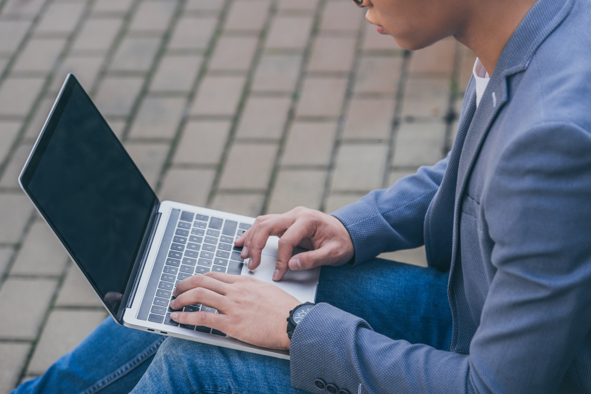 how to become a digital nomad